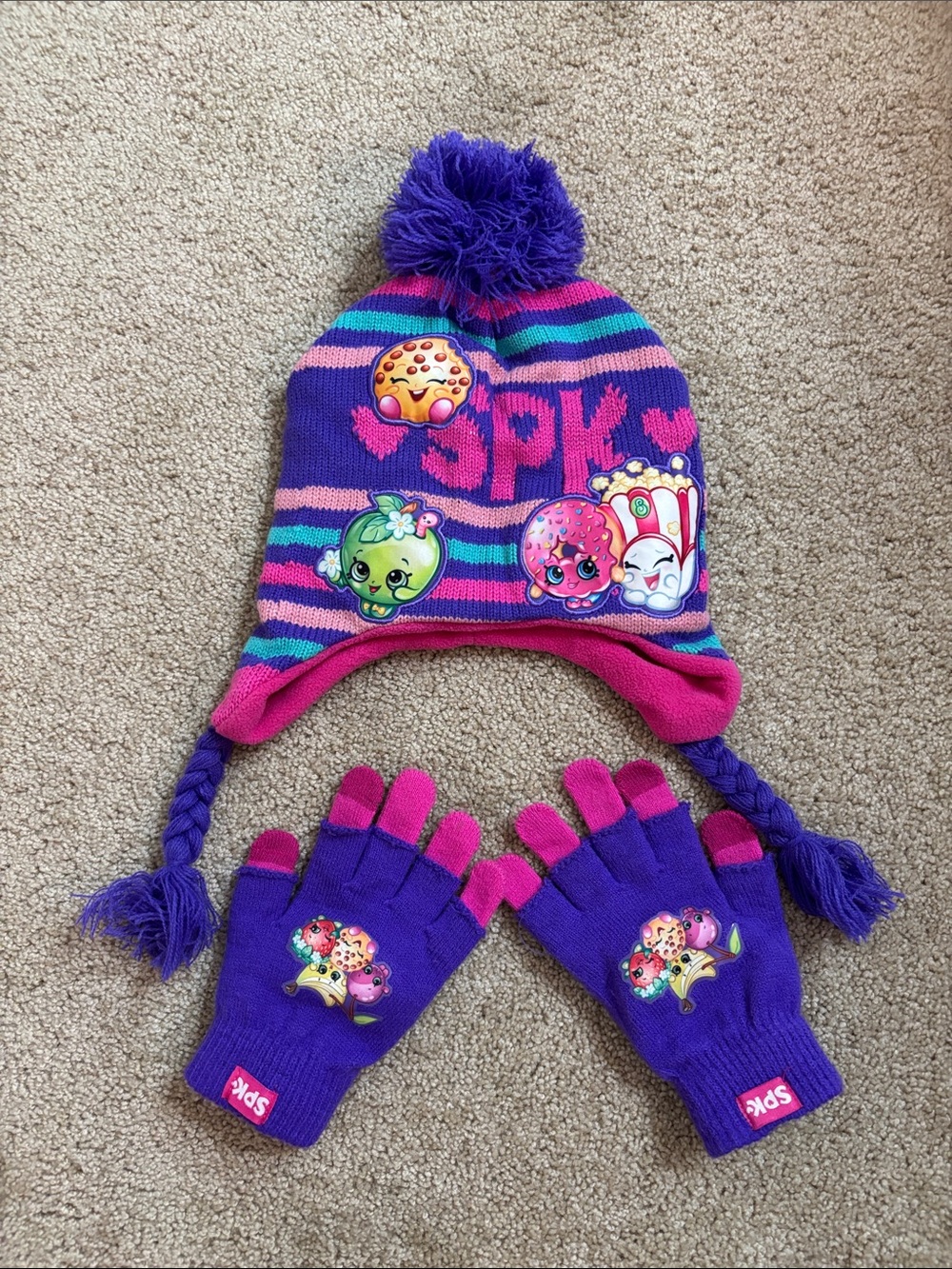 Shopkins Pom Pom Hat and Gloves Set